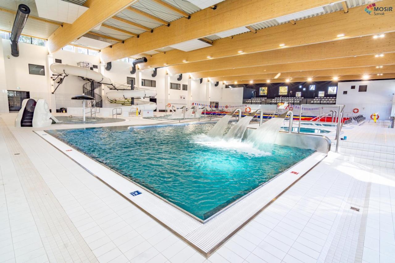 Hotel Dom Sportowca Blonie - Mosir à Sanok Extérieur photo