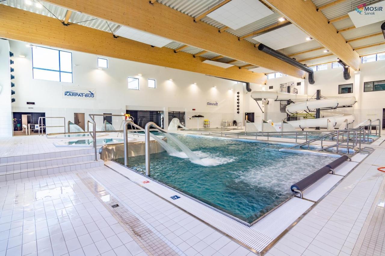 Hotel Dom Sportowca Blonie - Mosir à Sanok Extérieur photo
