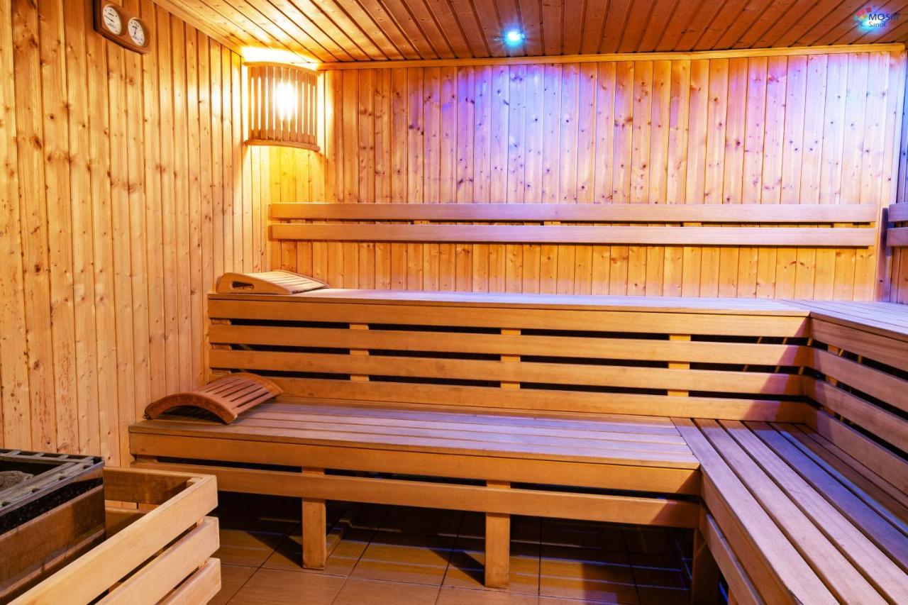 Hotel Dom Sportowca Blonie - Mosir à Sanok Extérieur photo